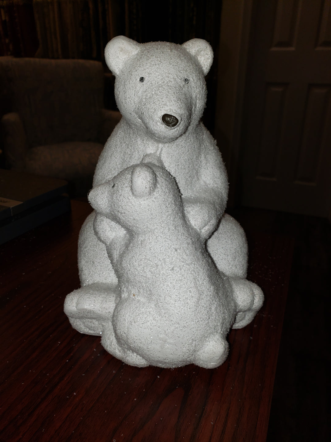Tabletop Polar Bear With Baby