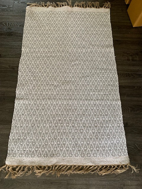 GREY/NATURAL DIAMOND COTTON