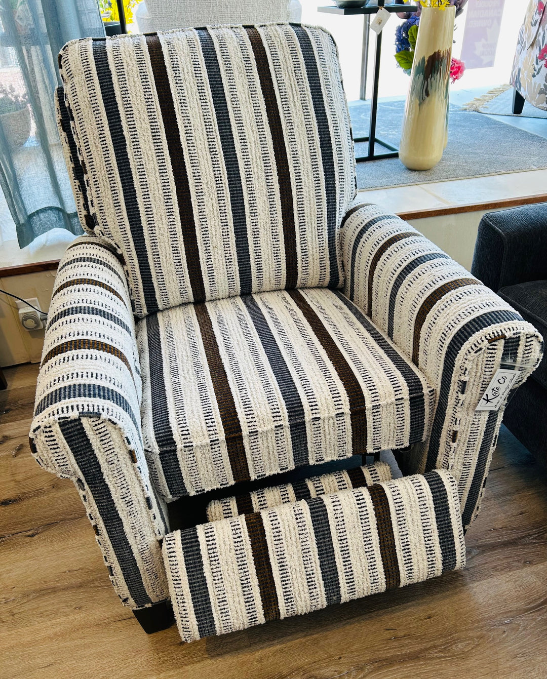 81P-67 POWER RECLINER