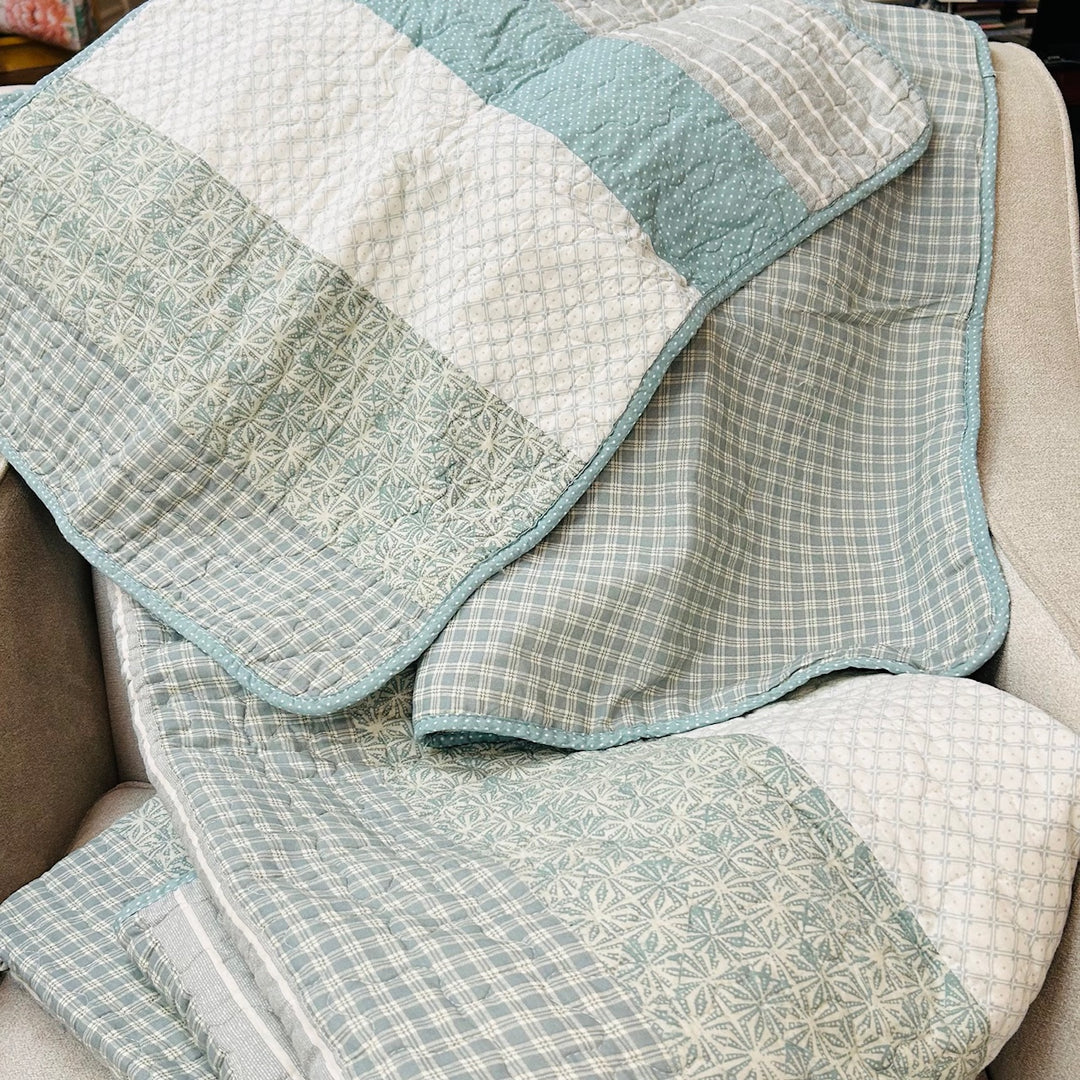 SUMMER BREEZE SUPER QUEEN QUILT