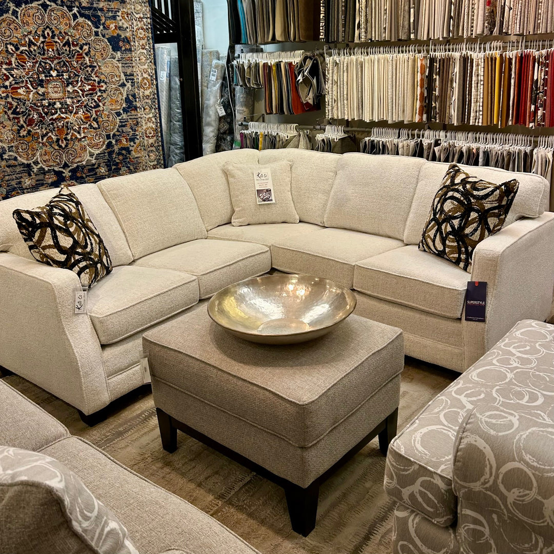 9539 2 PC SECTIONAL IN SMILE IVORY