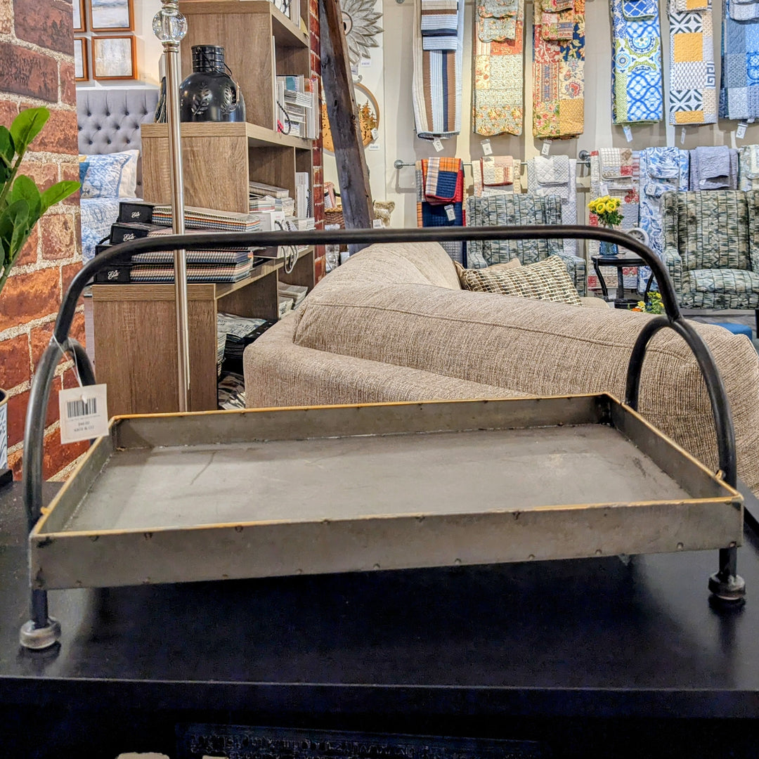 TRAY W/HANDLE