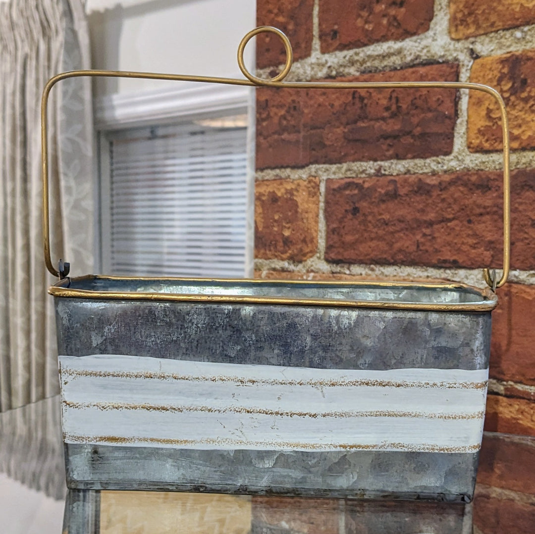TIN METAL BASKET WITH HANDLE