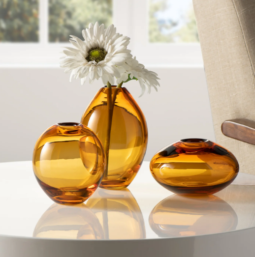 SET OF THREE MINI LUSTRE VASES