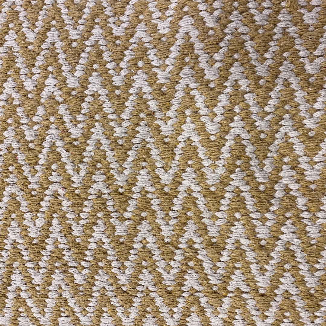 BEIGE & WHITE 3 X 5 AREA RUG