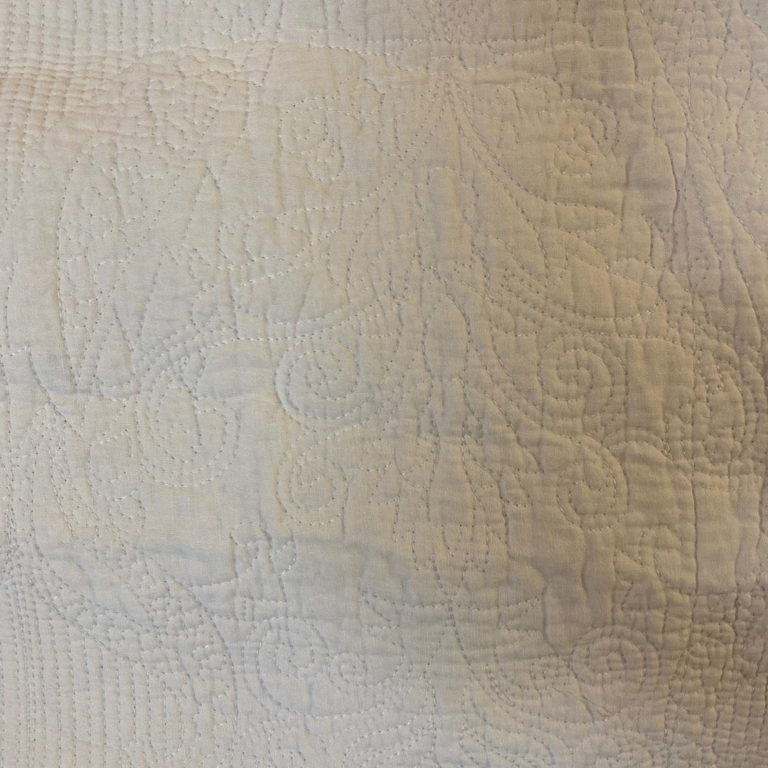 ENGLISH MEDALLION WHITE QUEEN