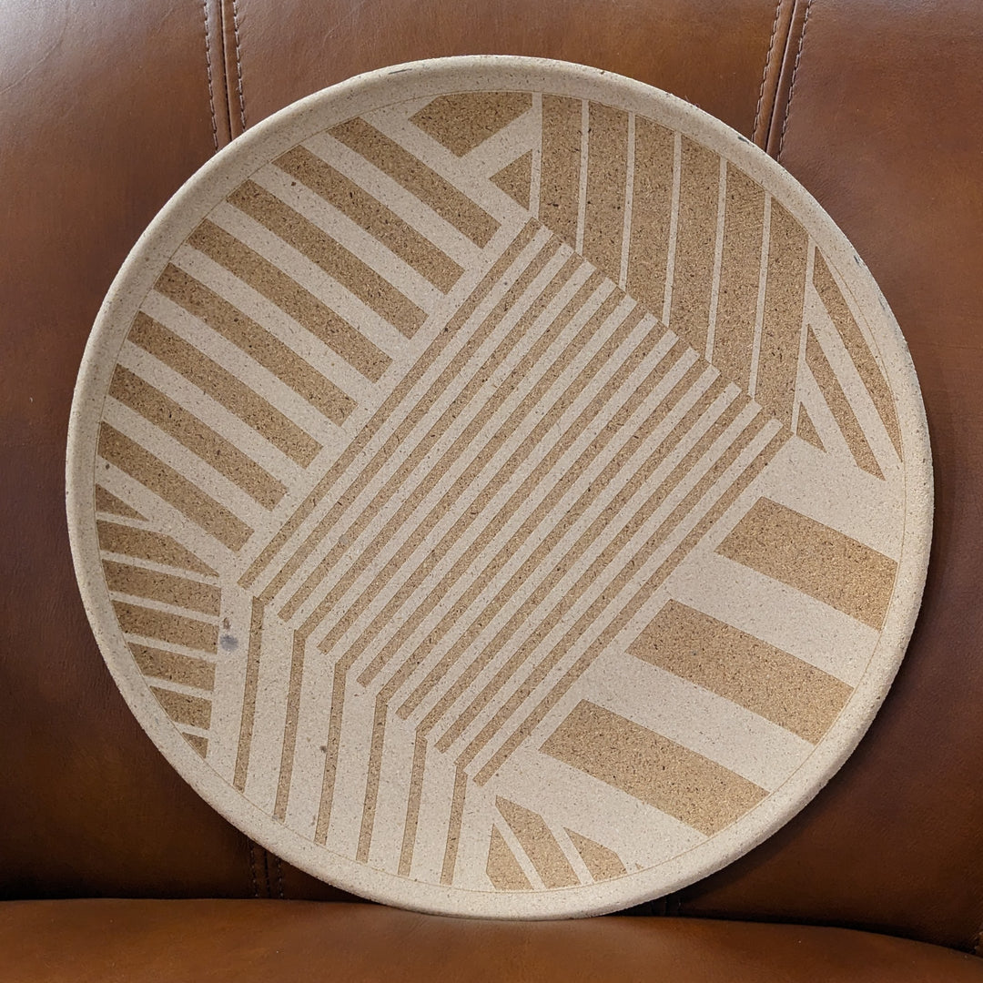 NATURAL PLATTER WITH STRIP MOTIF