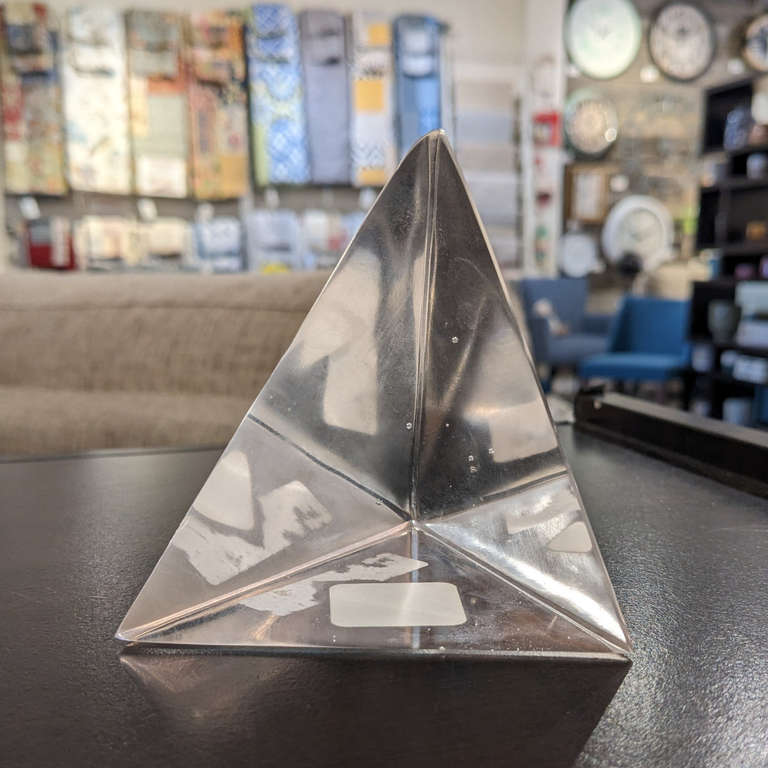 PAPERWEIGHT PYRAMID