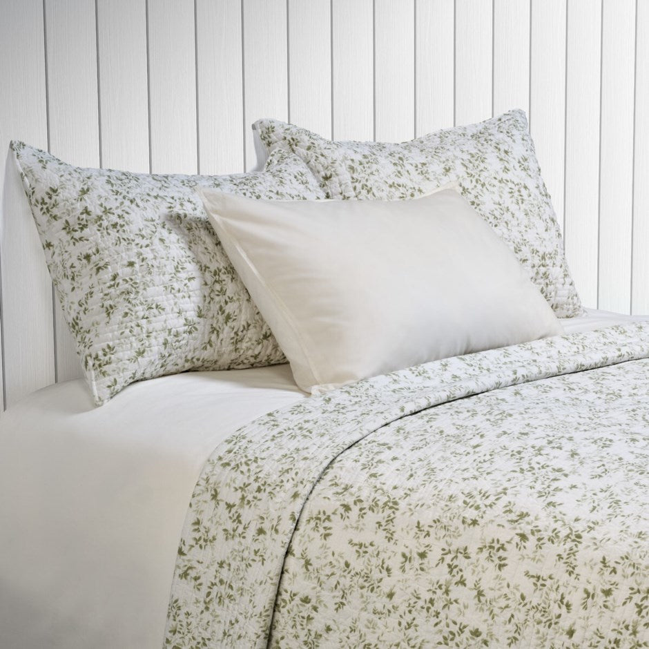 MARJOLAINE SAGE QUEEN QUILT SET