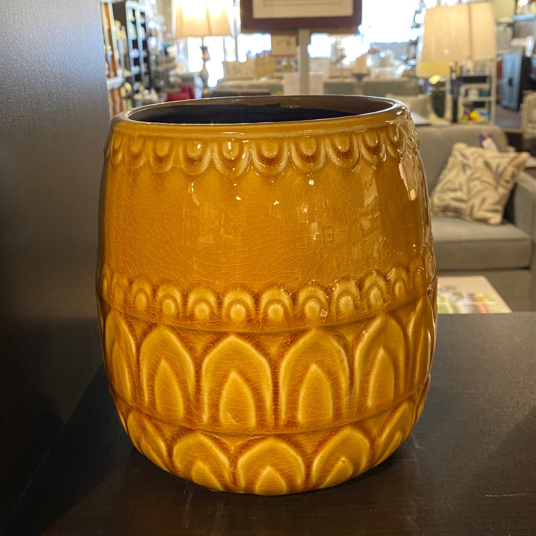 MUSTARD YELLOW CERAMIC POT 7"