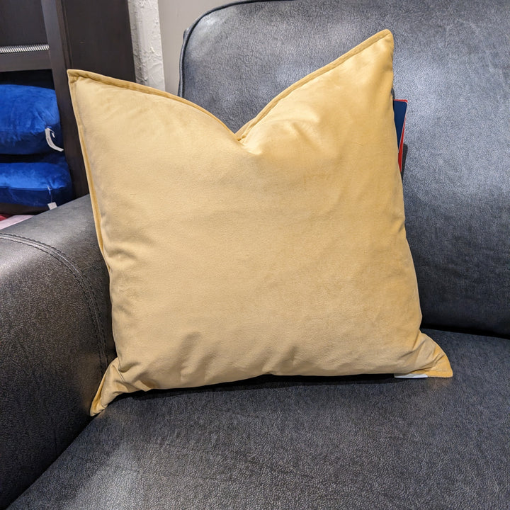 DUTCH VELVET 18x18 - TOSS CUSHION
